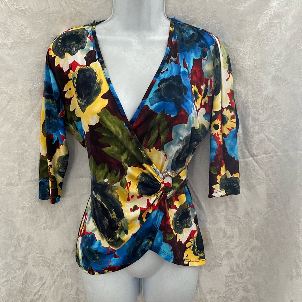 New Back stage size Small wrap style blouse back cowl and tie stunning!